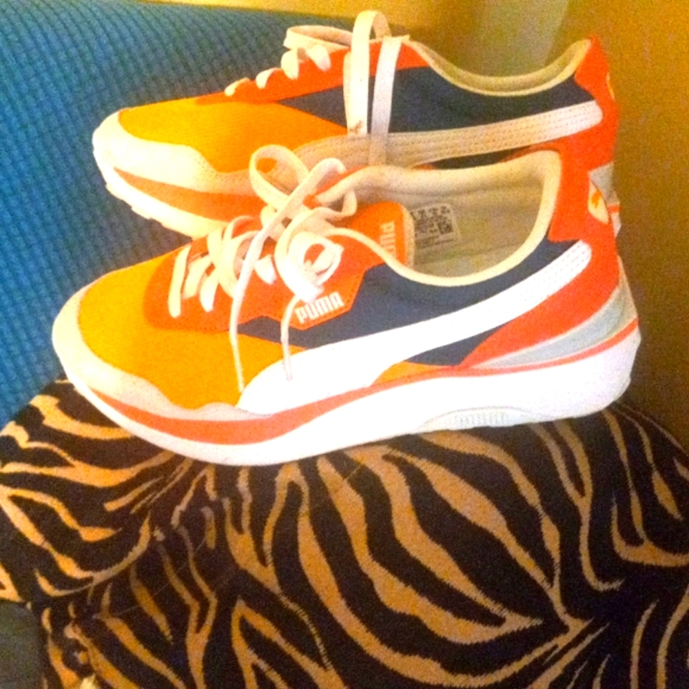 Sunset Platform Pumas